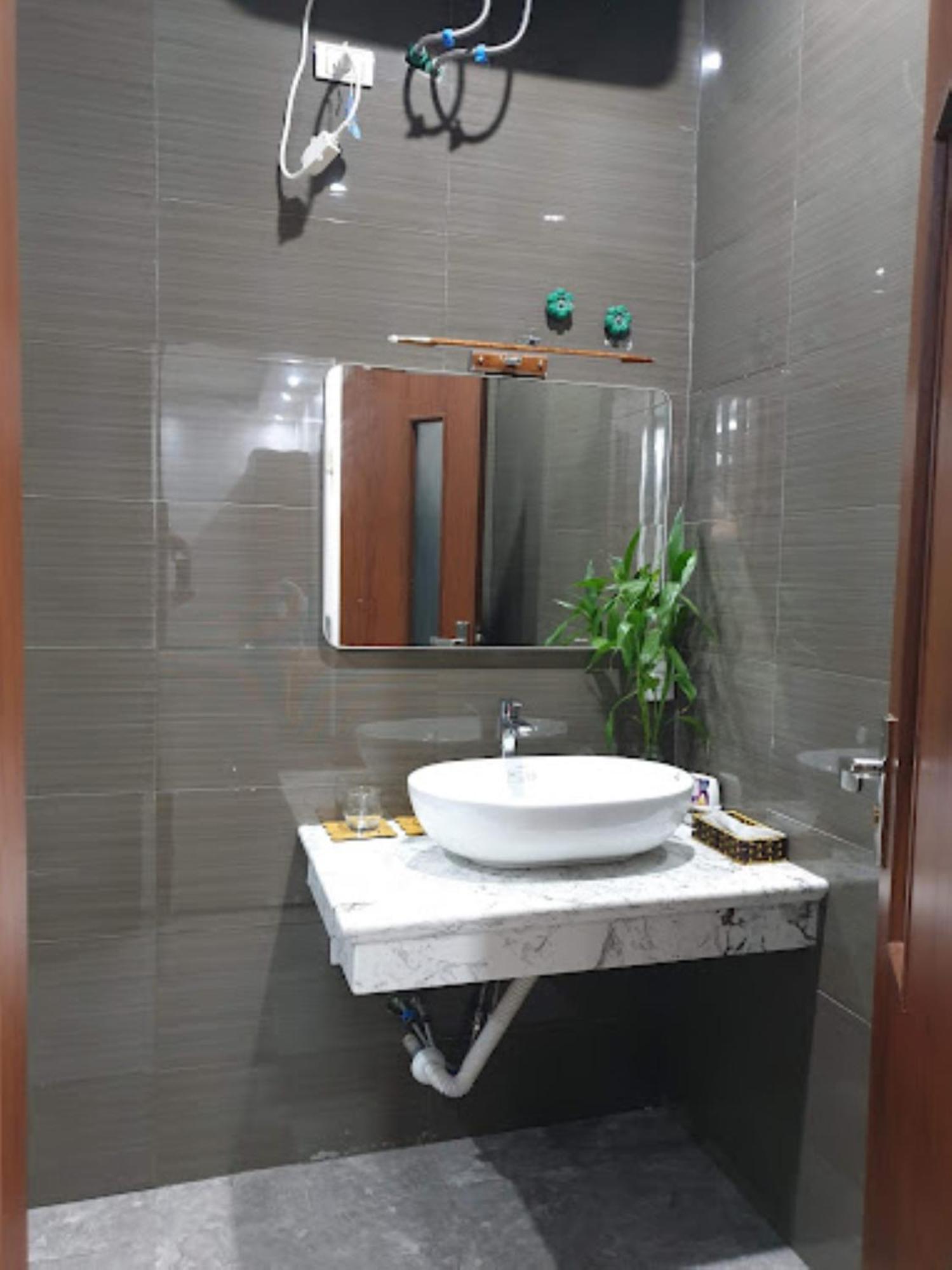 Hoang Lien Hotel Lai Châu Exteriör bild