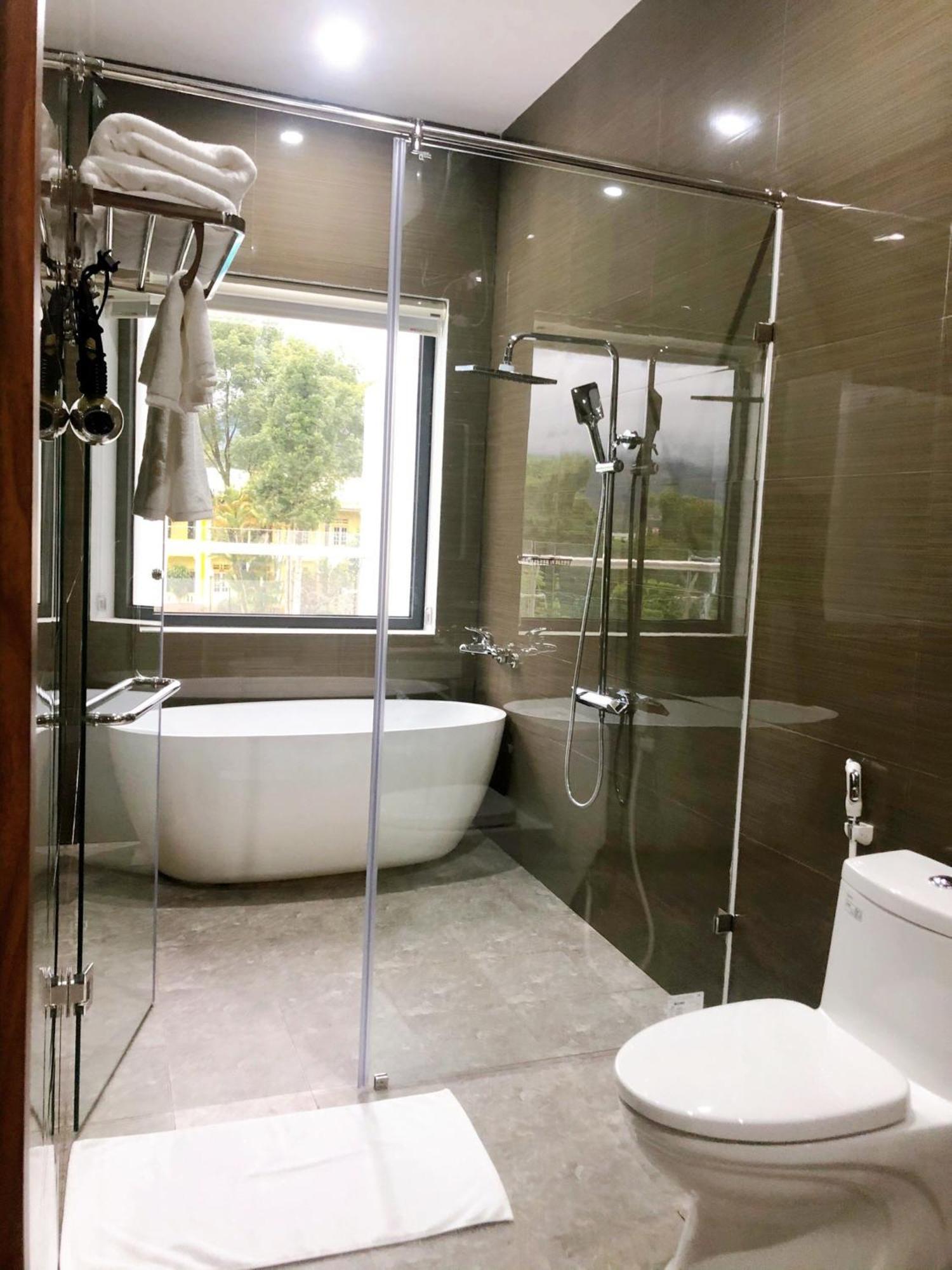 Hoang Lien Hotel Lai Châu Exteriör bild